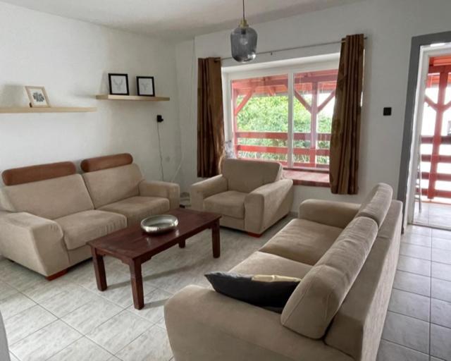Boni Apartman Мисколк Екстериор снимка