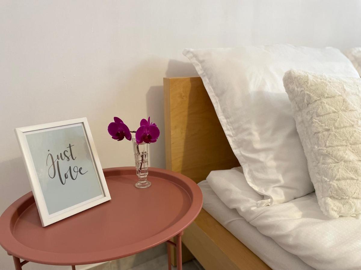 Boni Apartman Мисколк Екстериор снимка