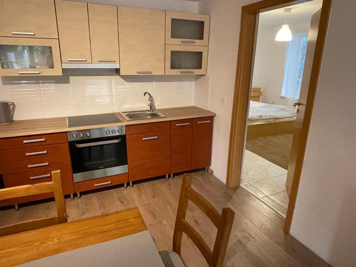 Boni Apartman Мисколк Екстериор снимка