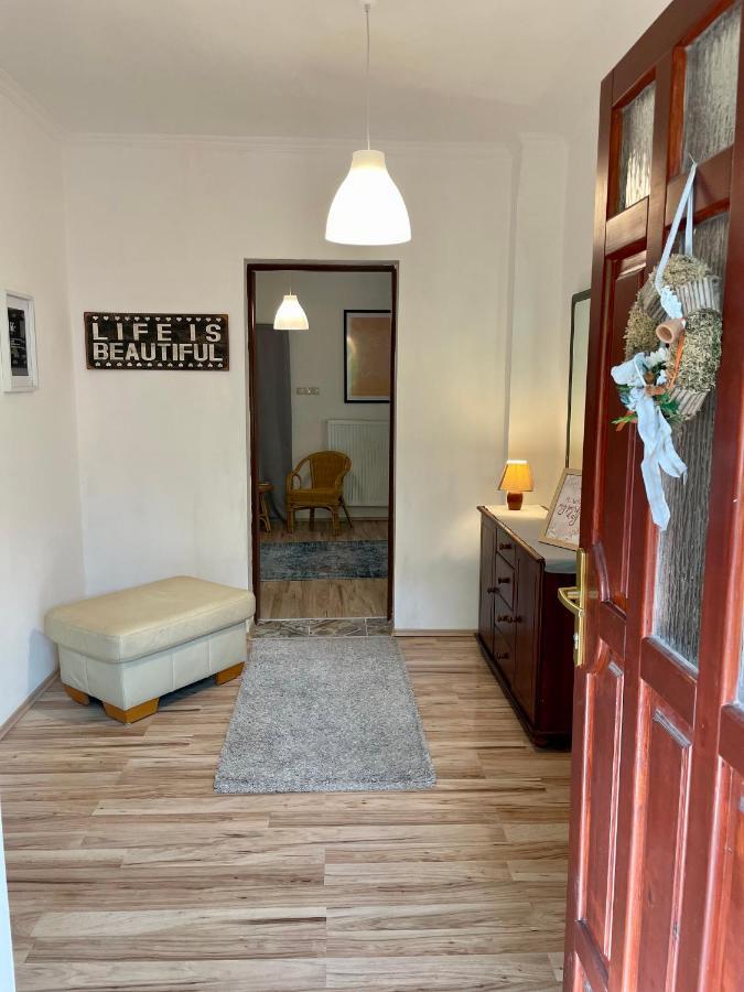 Boni Apartman Мисколк Екстериор снимка