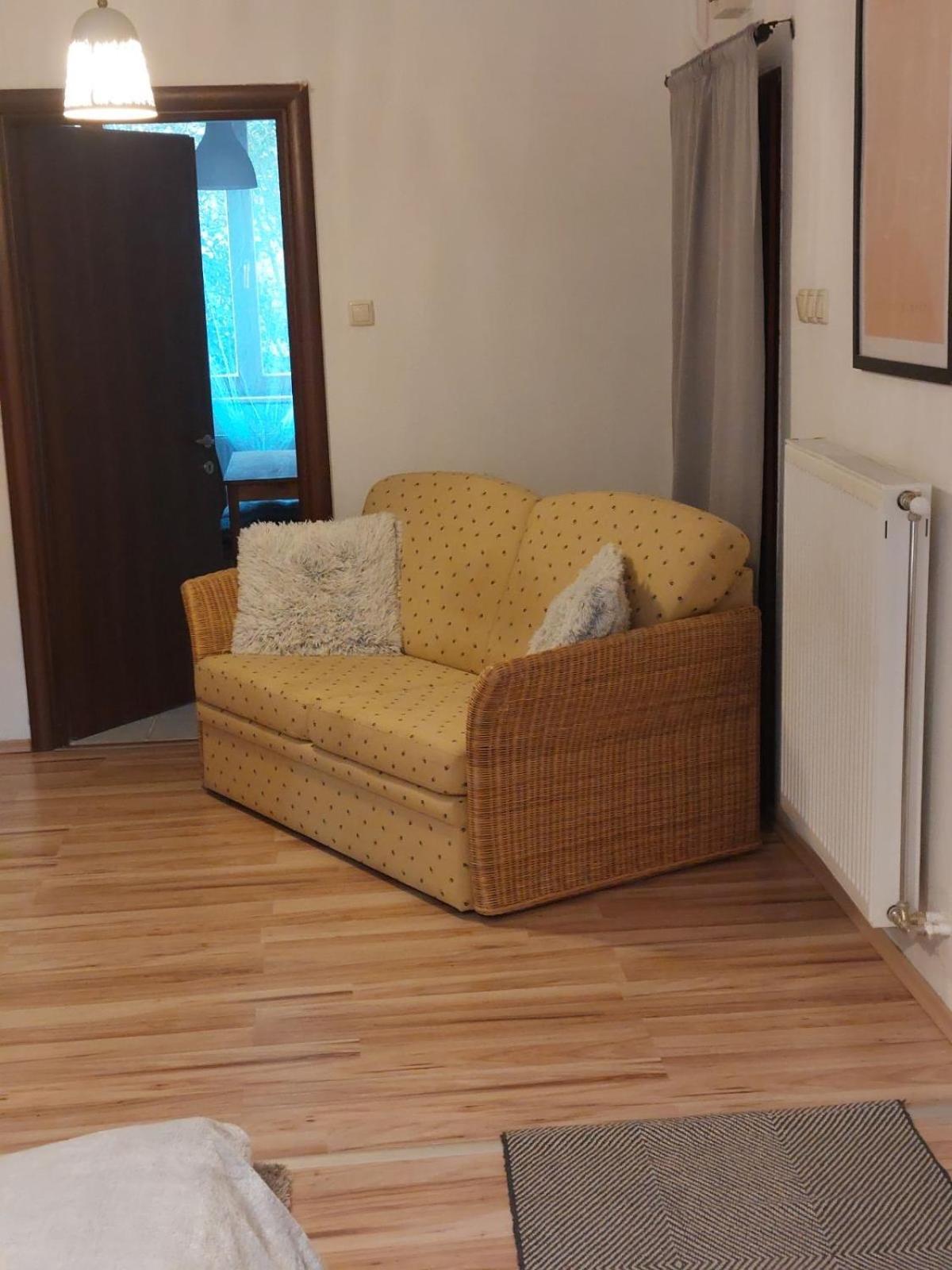Boni Apartman Мисколк Екстериор снимка